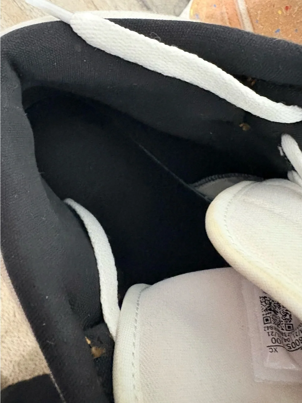 Jordan 1 Mid SE Brushstroke Sneakers